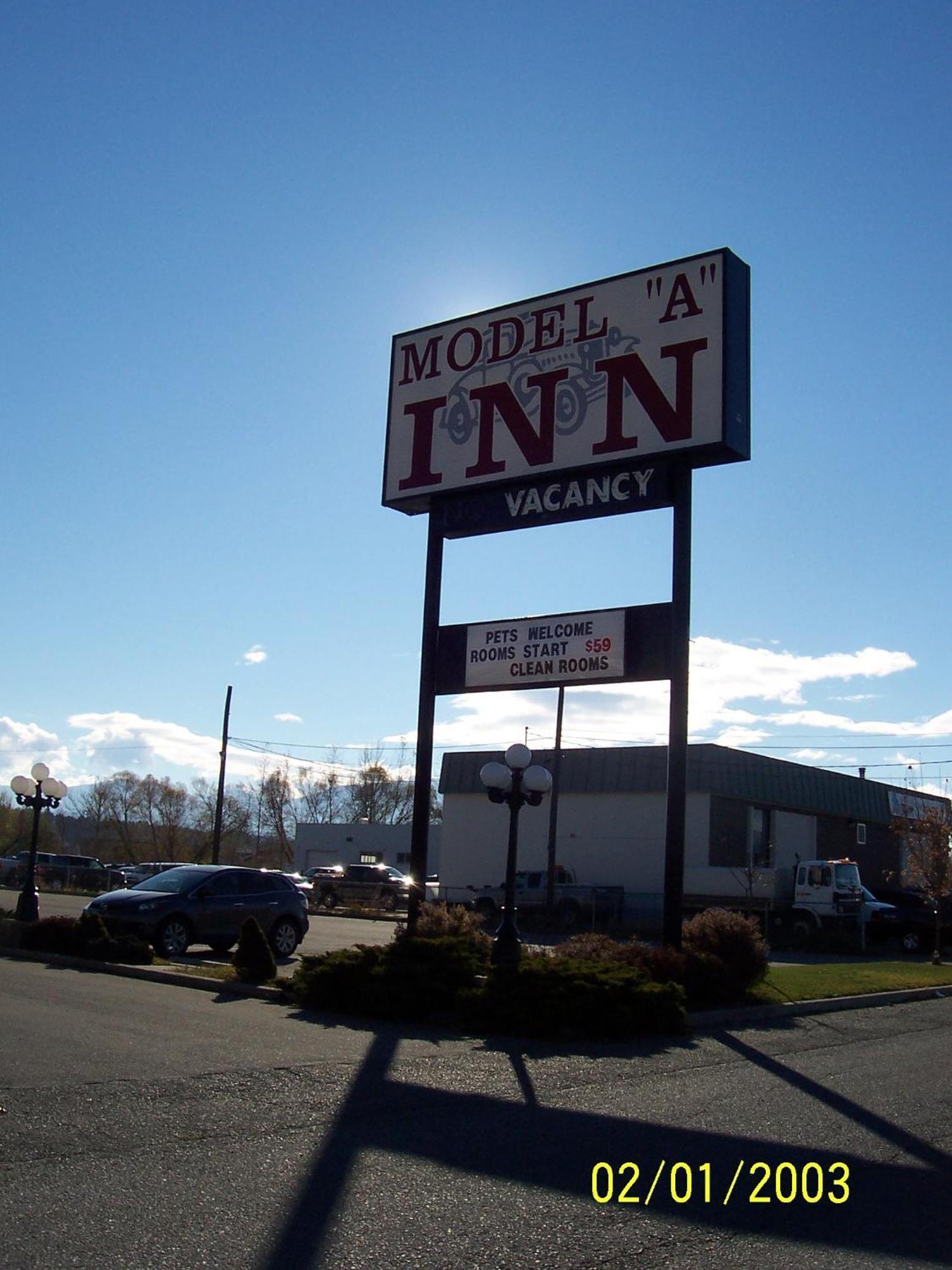 Model A Inn Cranbrook Buitenkant foto